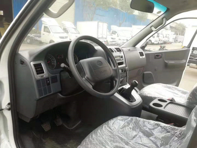 國六金杯面包冷藏車,這是一款2.0排量4立方冷藏車進(jìn)看詳情