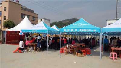 四川太陽(yáng)傘帳篷生產(chǎn)訂制工廠 專(zhuān)業(yè)定制，品質(zhì)與實(shí)用并重